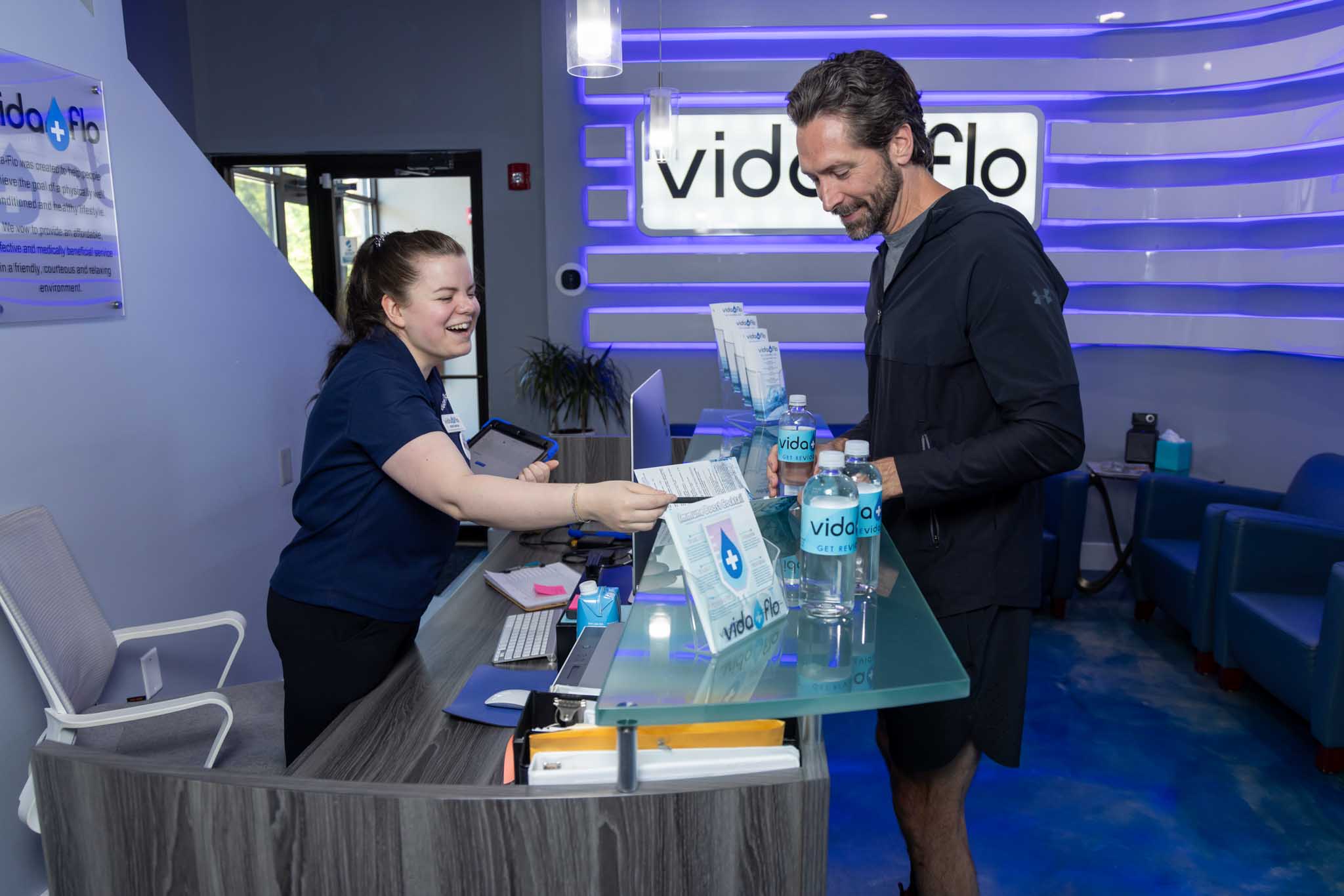 A patient enjoying the benefits of intravenous therapy in Wilmington, NC with the help of one of Vida-Flo's Registered Nurses.